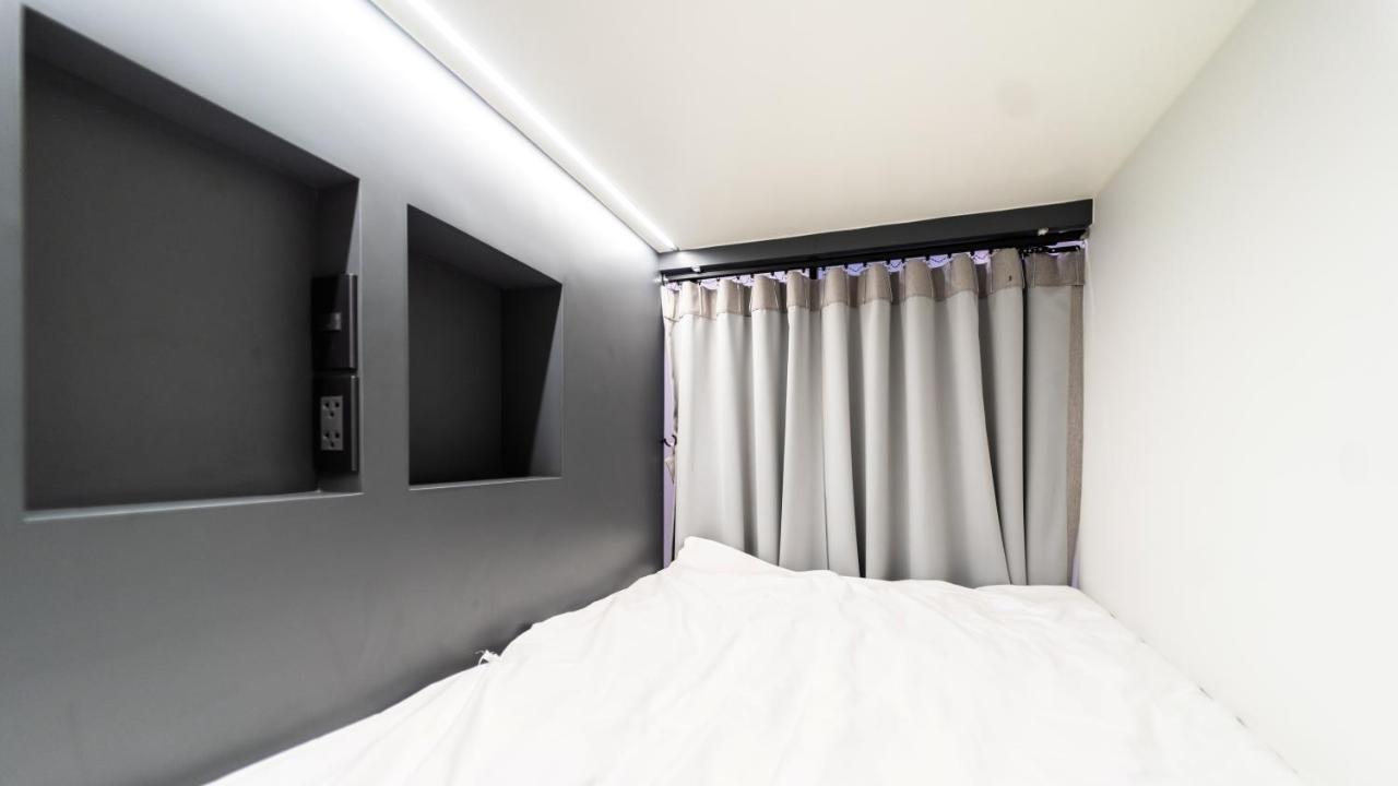 Pier 808 Hostel Bangkok Exteriér fotografie